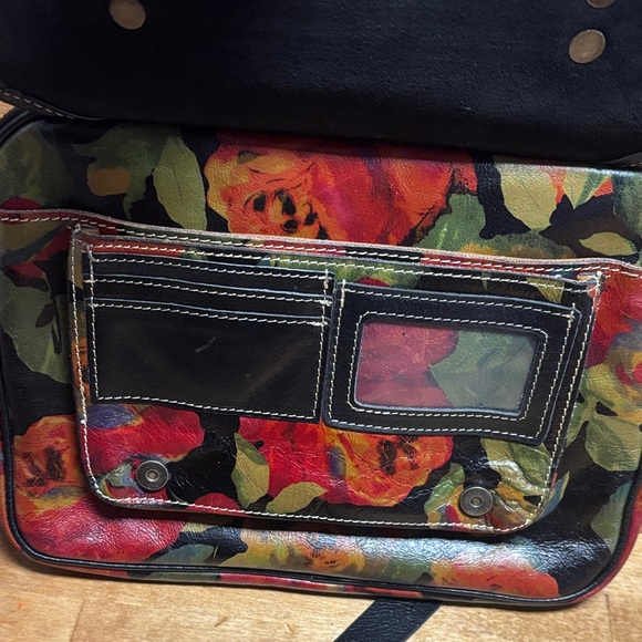 Patricia Nash Red and Black Floral Shoulder purse 12x9 absolutely stunning bag - Picture 6 of 16